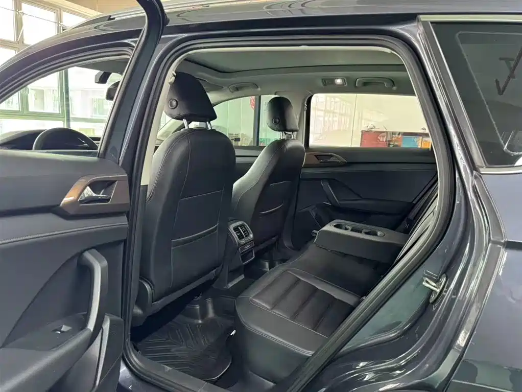 Volkswagen Tharu 2020 280TSI Front-Wheel Drive Luxury Plus Edition VI 2020 - thumbnail 7