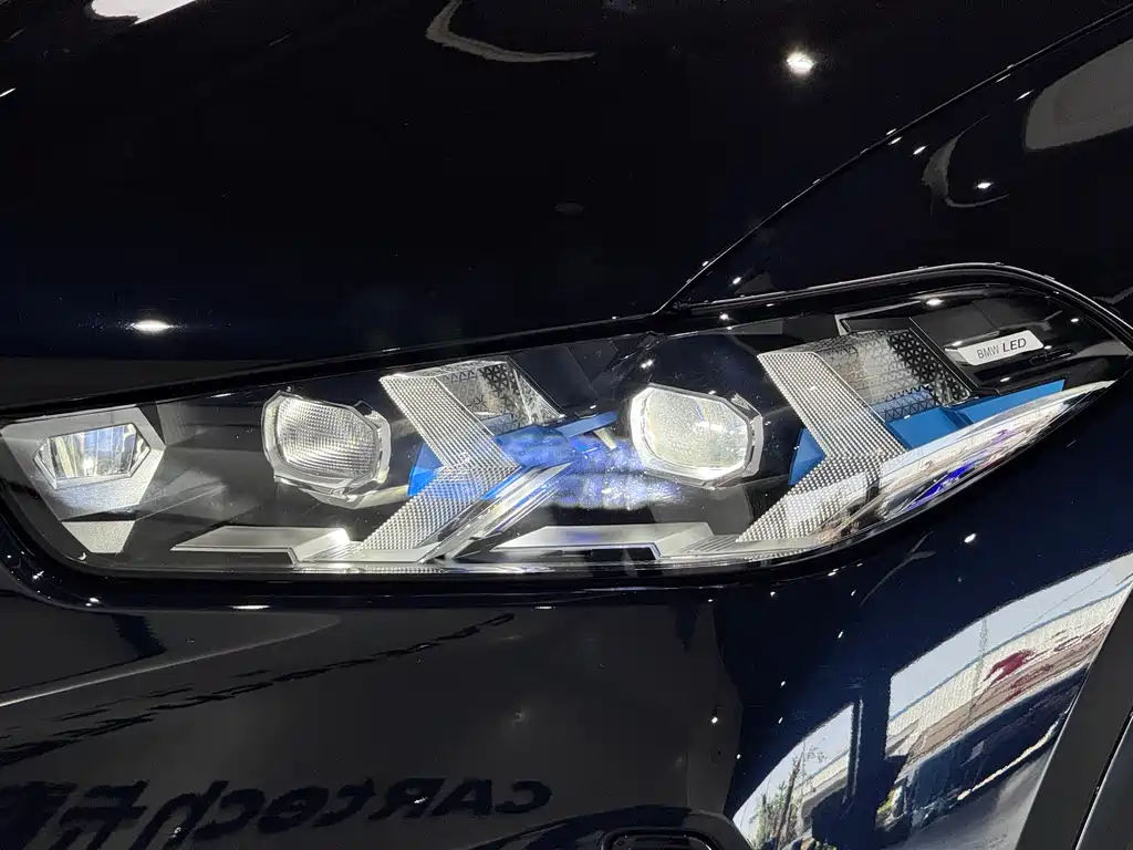 BMW BMW X6 2023 xDrive40i M Sport Package 2025 - thumbnail 10