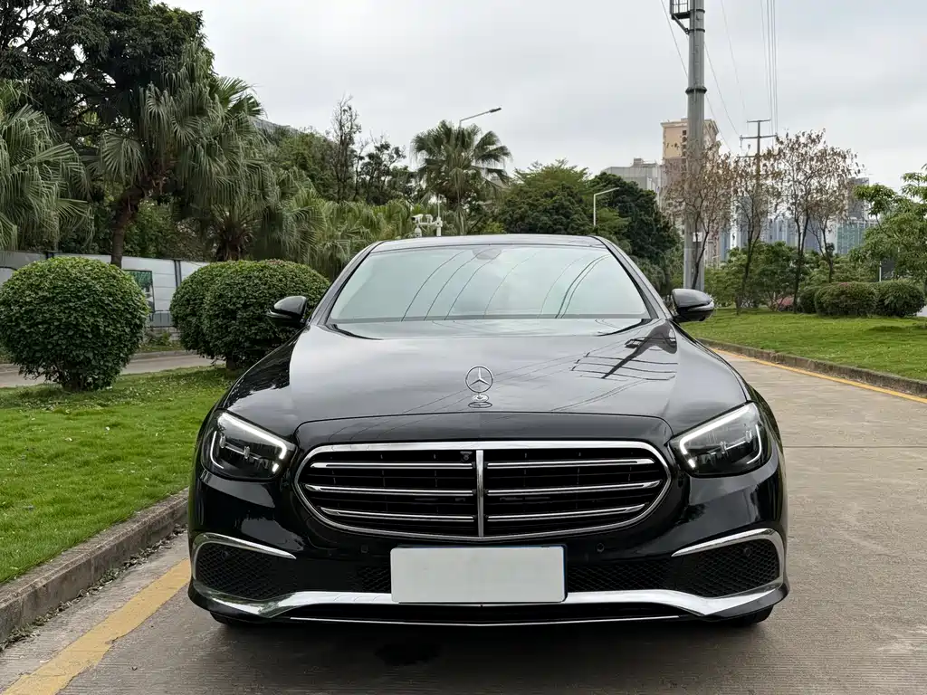 Mercedes-Benz Mercedes-Benz E-Class 2022 Model Year Facelift E 300 L Luxury 2022 - thumbnail 2