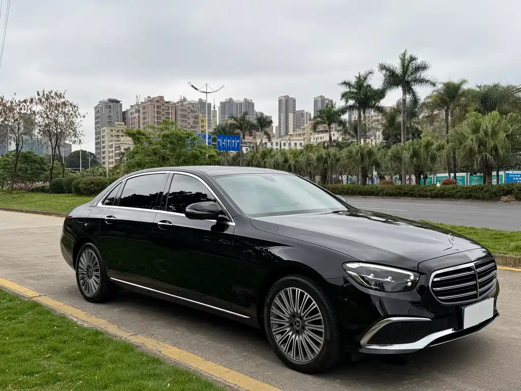 Mercedes-Benz Mercedes-Benz E-Class 2022 Model Year Facelift E 300 L Luxury 2022 - thumbnail 3