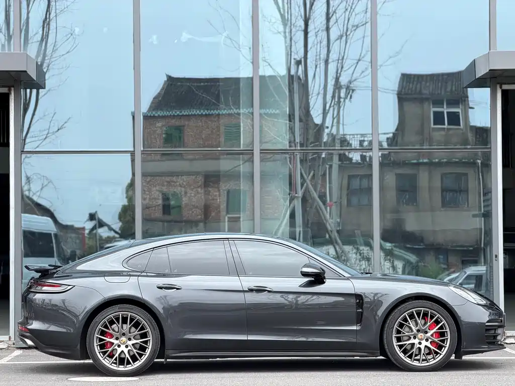 Porsche The given text is already in English. The internationally accepted model name is: Porsche Panamera 2023 2.9T 2023 - thumbnail 3