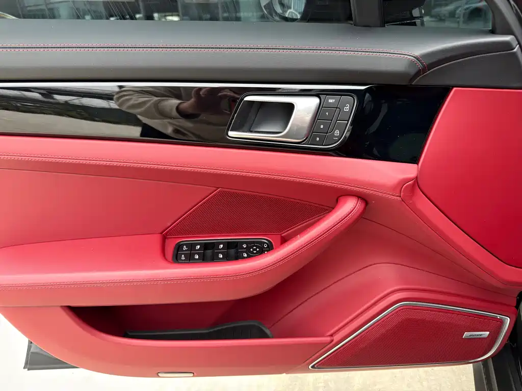Porsche The given text is already in English. The internationally accepted model name is: Porsche Panamera 2023 2.9T 2023 - thumbnail 7