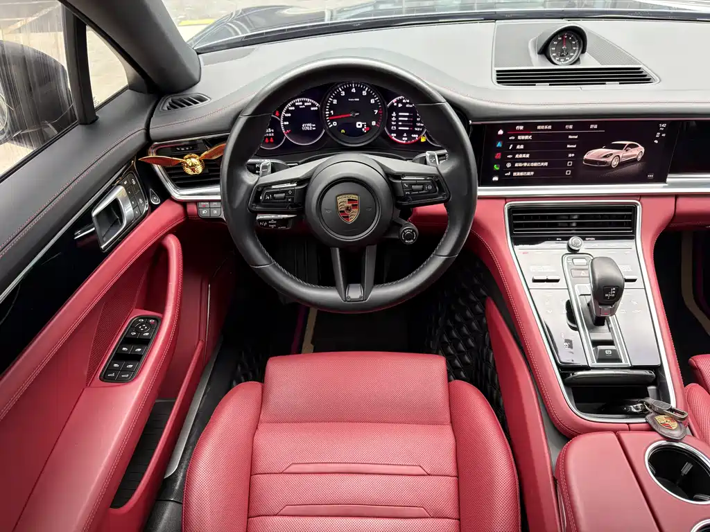 Porsche The given text is already in English. The internationally accepted model name is: Porsche Panamera 2023 2.9T 2023 - thumbnail 10