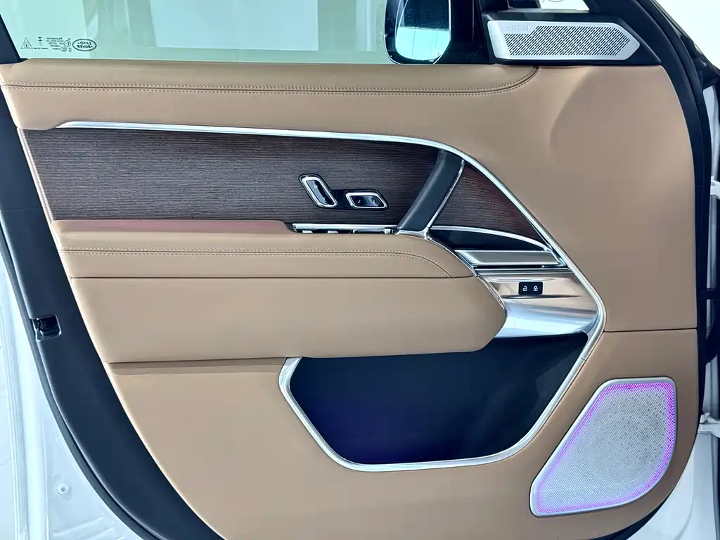 Land Rover Range Rover 2024 3.0 L6 400PS Vogue Long Wheelbase 7-seater 2023 - thumbnail 20