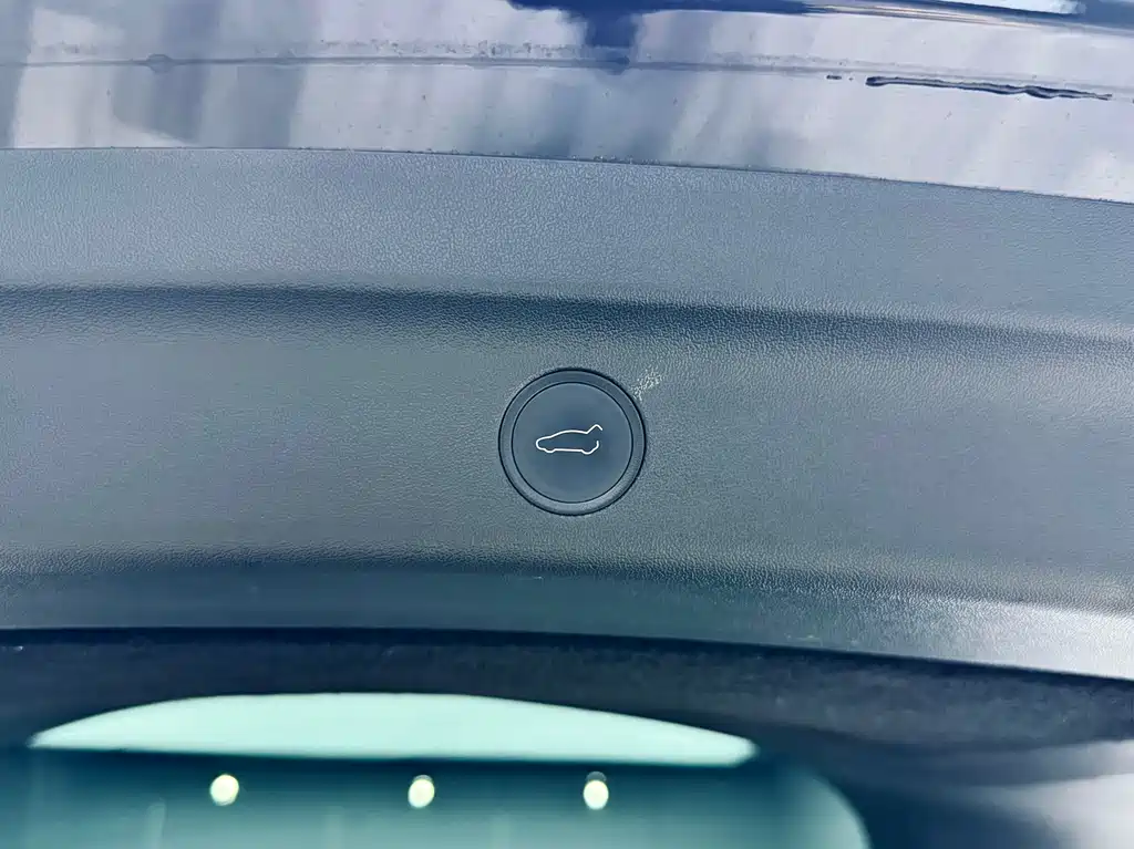 Tesla Model Y 2021 Long Range All-Wheel Drive 3D7 2021 - thumbnail 24