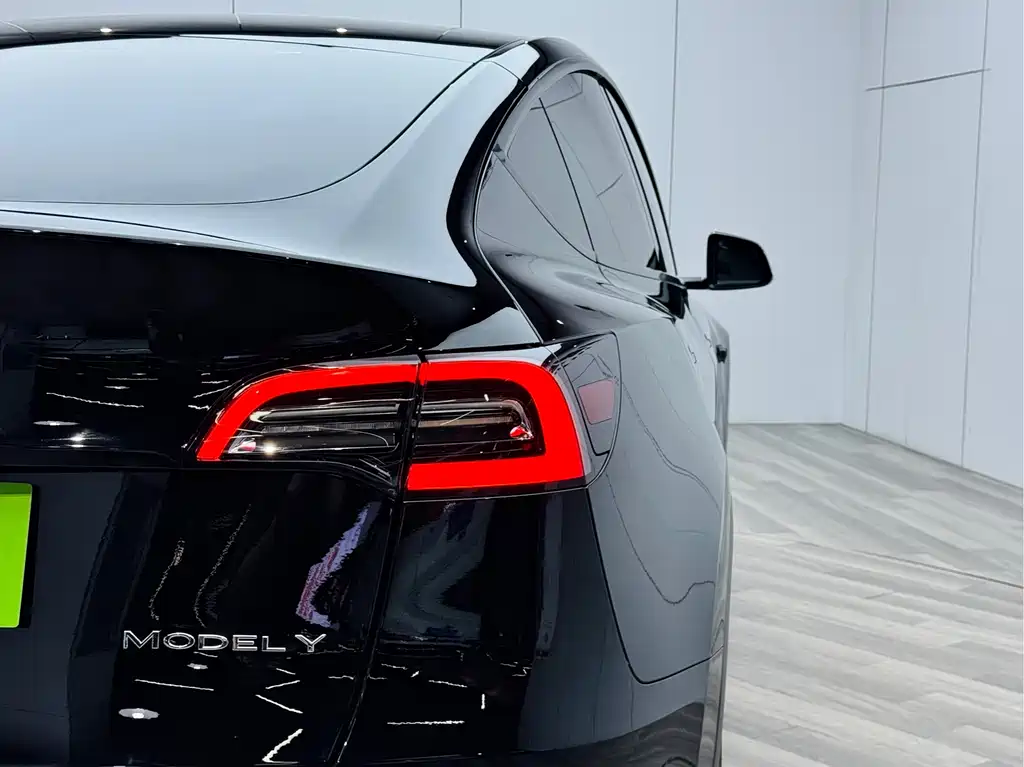 Tesla Model Y 2021 Long Range All-Wheel Drive 3D7 2021 - thumbnail 27