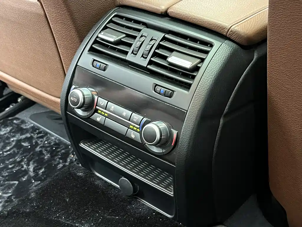 BMW BMW 5 Series 2014 535Li Luxury Design Package 2014 - thumbnail 16
