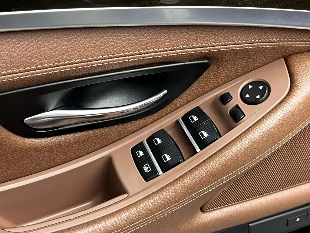 BMW BMW 5 Series 2014 535Li Luxury Design Package 2014 - thumbnail 25