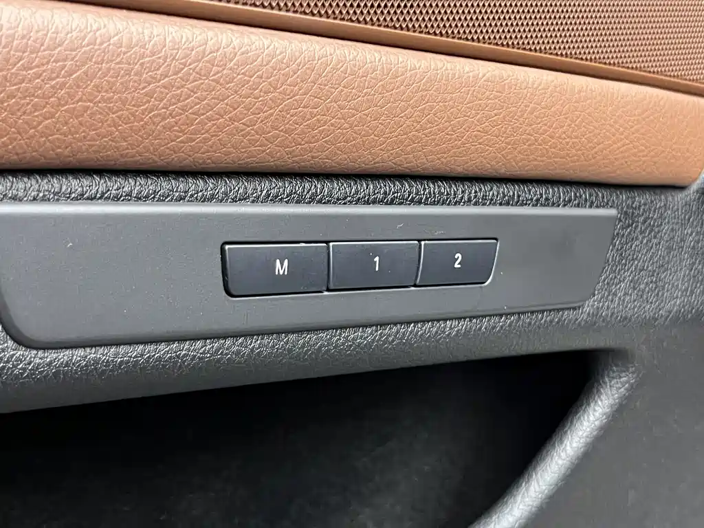 BMW BMW 5 Series 2014 535Li Luxury Design Package 2014 - thumbnail 26
