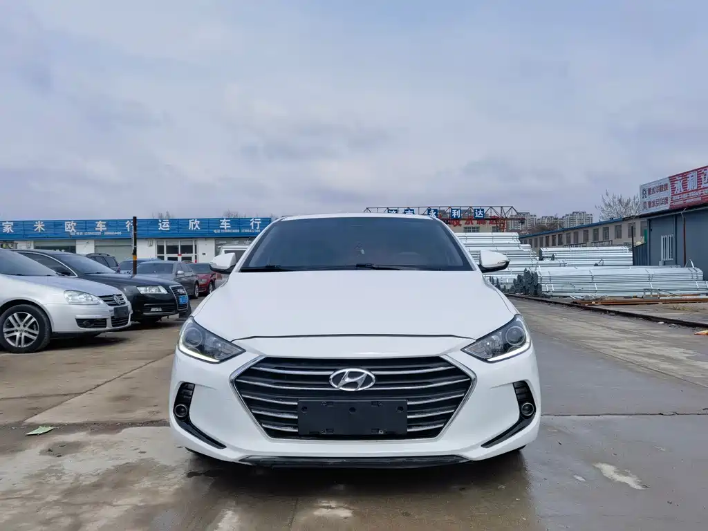 Hyundai Elantra 2016 1.6L Automatic Smart Elite 2019 - thumbnail 2
