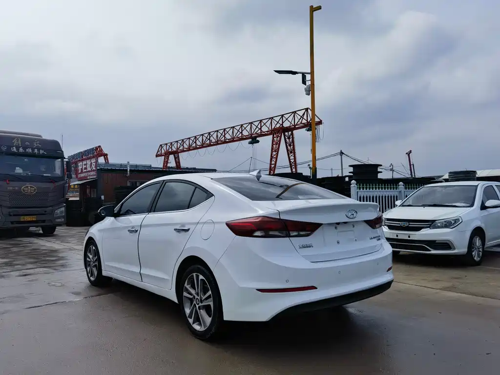 Hyundai Elantra 2016 1.6L Automatic Smart Elite 2019 - thumbnail 6