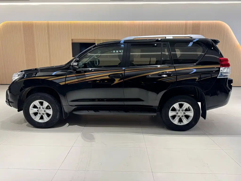 Toyota Toyota Land Cruiser Prado (Imported) 2010 Model Middle East Version 2013 - thumbnail 3