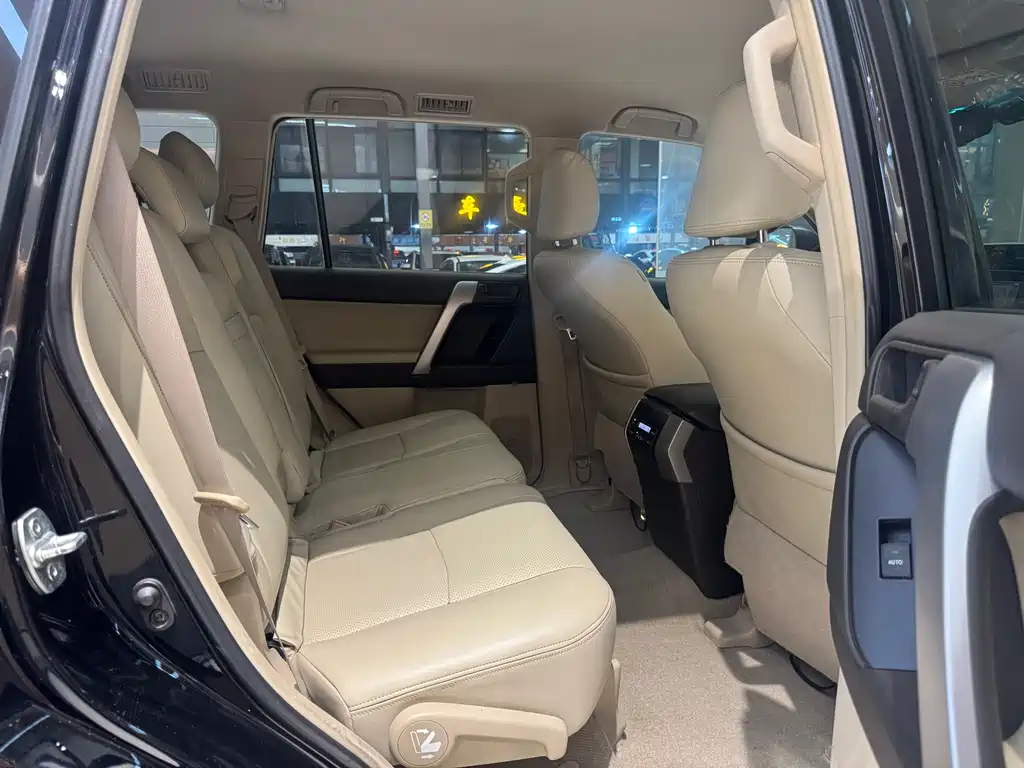 Toyota Toyota Land Cruiser Prado (Imported) 2010 Model Middle East Version 2013 - thumbnail 14
