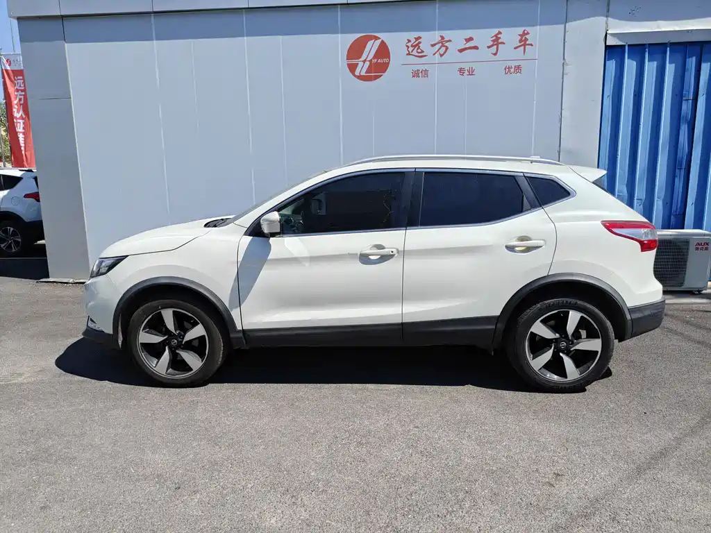 Nissan Nissan Qashqai 2016 2.0L CVT Premium Edition 2016 - thumbnail 3