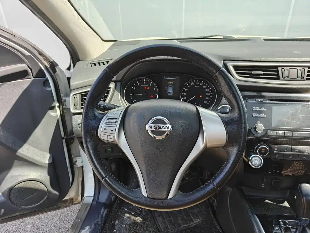 Nissan Nissan Qashqai 2016 2.0L CVT Premium Edition 2016 - thumbnail 9