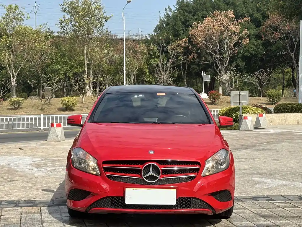 Mercedes-Benz Mercedes-Benz A-Class (Imported) 2013 A 180 Style Edition 2014 - thumbnail 2