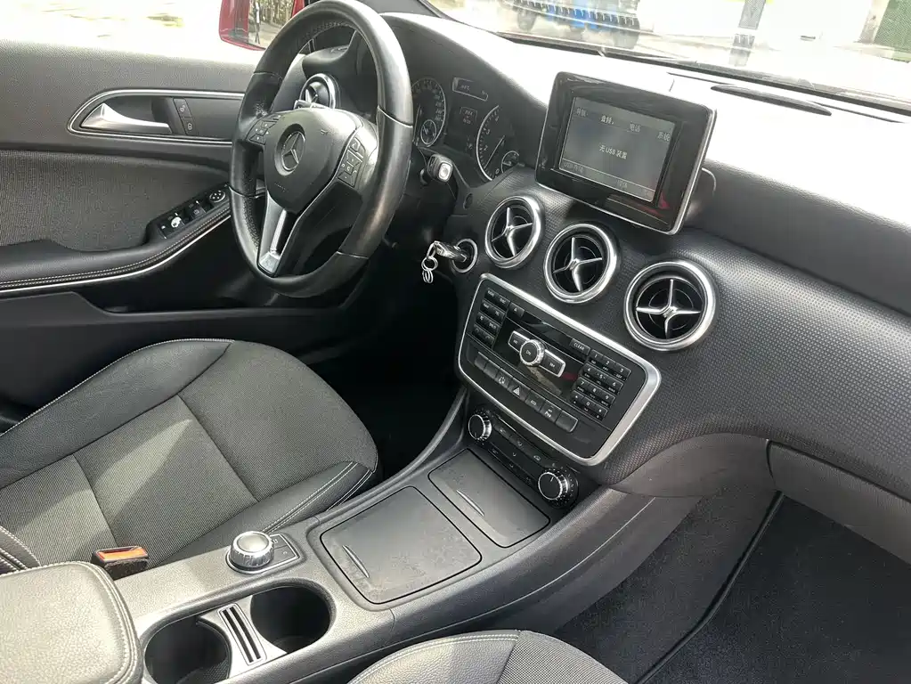 Mercedes-Benz Mercedes-Benz A-Class (Imported) 2013 A 180 Style Edition 2014 - thumbnail 10