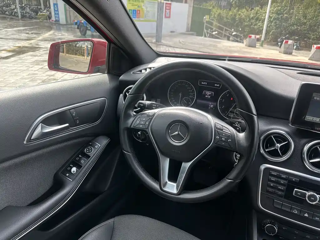 Mercedes-Benz Mercedes-Benz A-Class (Imported) 2013 A 180 Style Edition 2014 - thumbnail 13