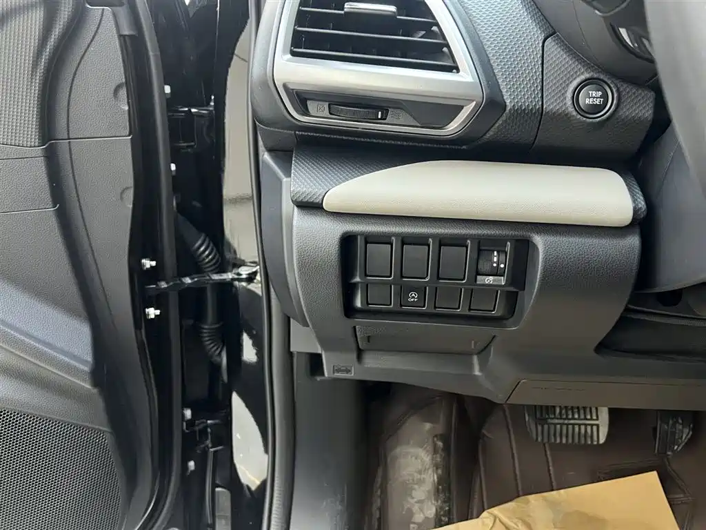 Subaru Subaru Forester 2022 2.0i AWD Premium EyeSight 2022 - thumbnail 10
