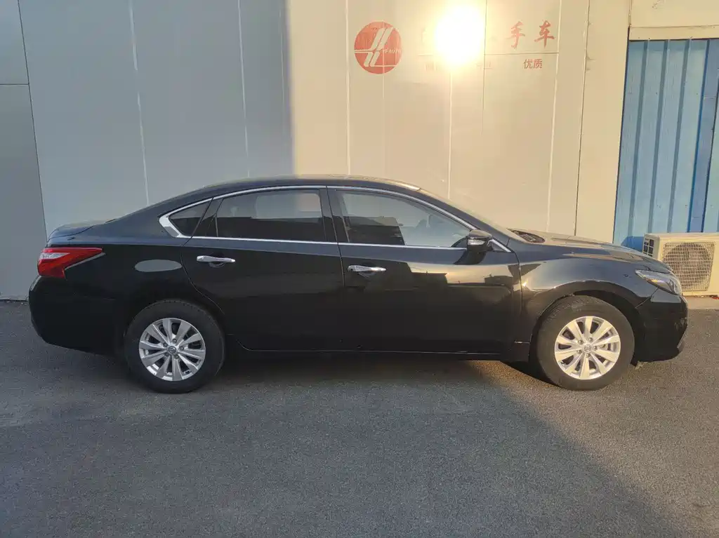 Nissan Nissan Teana 2016 Model Year Facelift 2.0L XL Comfort Edition 2017 - thumbnail 5