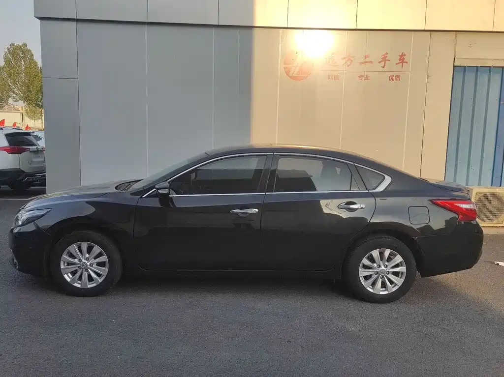 Nissan Nissan Teana 2016 Model Year Facelift 2.0L XL Comfort Edition 2017 - thumbnail 8