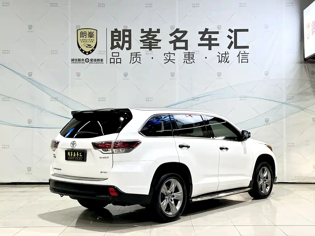 Toyota Toyota Highlander 2017 2.0T Two-Wheel Drive Luxury Edition 7-seater 2017 - thumbnail 4