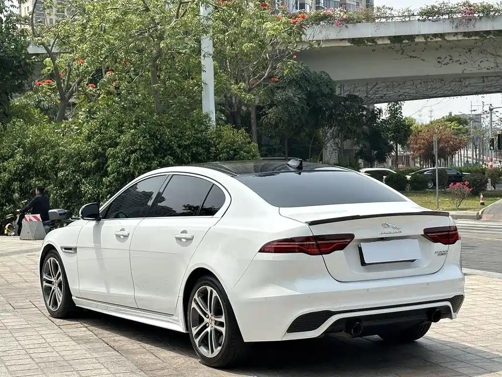 Jaguar Jaguar XEL 2020 2.0T 200PS R-DYNAMIC S Sport Edition 2020 - thumbnail 4