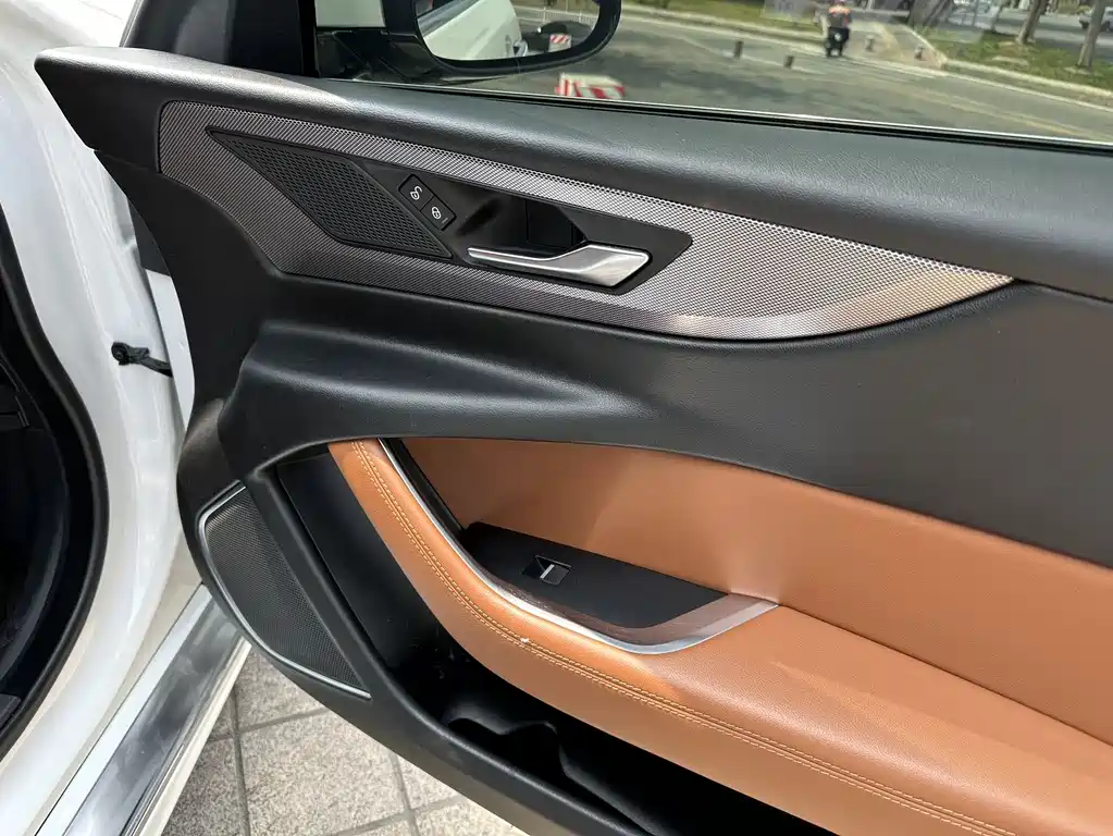 Jaguar Jaguar XEL 2020 2.0T 200PS R-DYNAMIC S Sport Edition 2020 - thumbnail 10