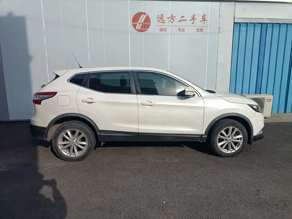 Nissan Nissan Qashqai 2016 2.0L CVT Elite Edition 2016 - thumbnail 3