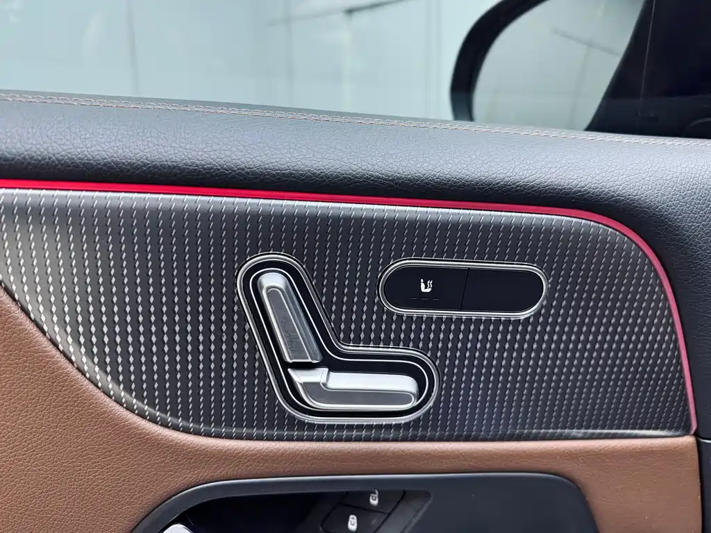 Mercedes-Benz Mercedes-Benz GLB 2020 Facelift GLB 200 Style 2020 - thumbnail 12