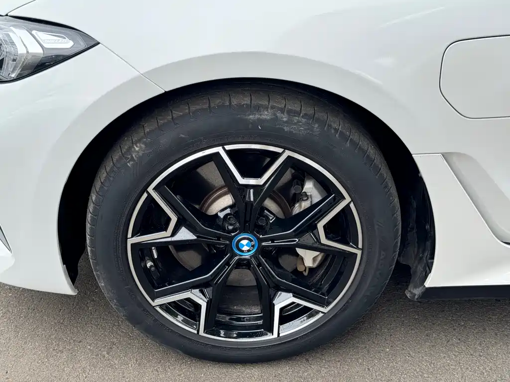 BMW BMW i3 2024 eDrive 40 L Night Shadow Package 2024 - thumbnail 21
