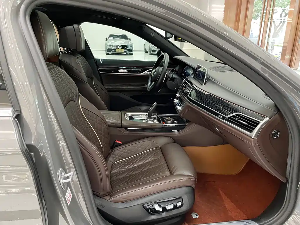 BMW BMW 7 Series 2021 740Li Leading Model M Sport Package 2021 - thumbnail 14
