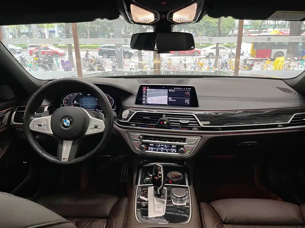 BMW BMW 7 Series 2021 740Li Leading Model M Sport Package 2021 - thumbnail 17