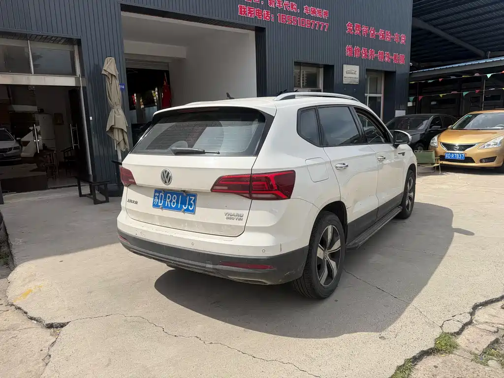 Volkswagen Volkswagen Tharu 2020 280TSI 2WD Luxury Edition China V 2020 - thumbnail 3