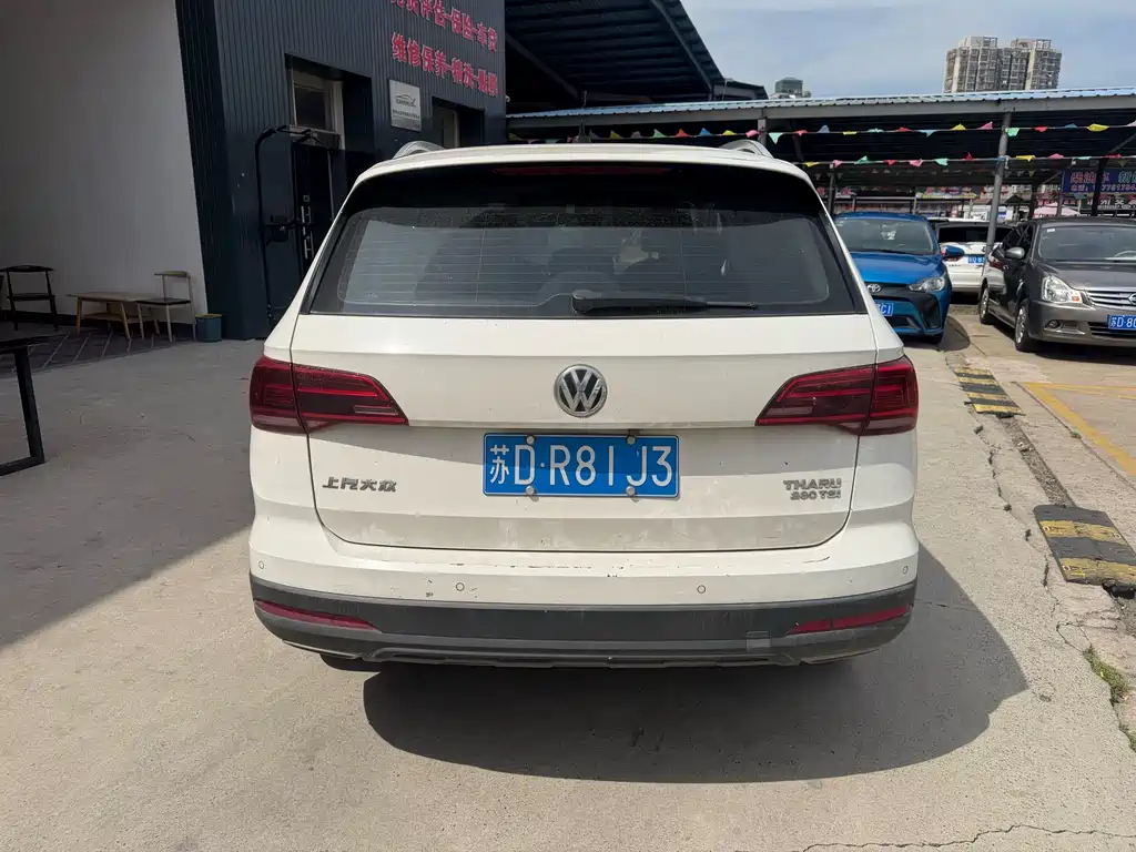 Volkswagen Volkswagen Tharu 2020 280TSI 2WD Luxury Edition China V 2020 - thumbnail 4