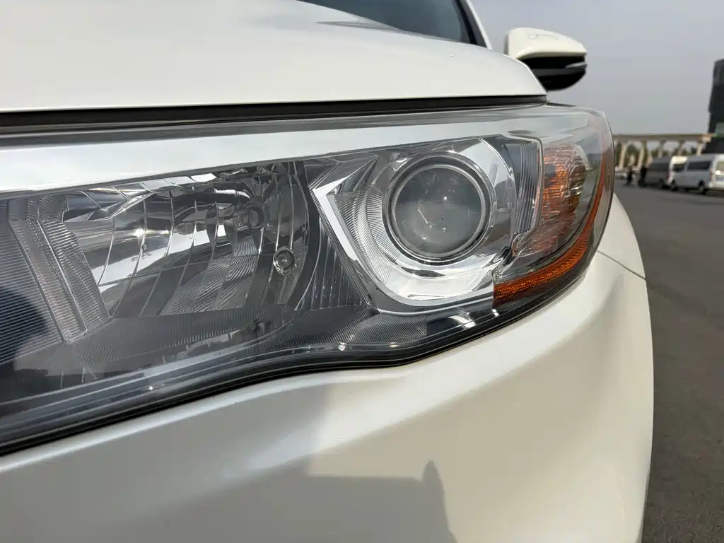 Toyota Toyota Highlander 2015 2.0T AWD Luxury 7-seater 2017 - thumbnail 4