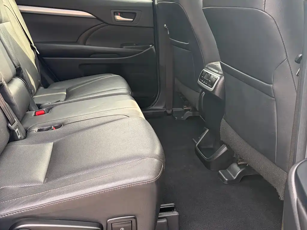 Toyota Toyota Highlander 2015 2.0T AWD Luxury 7-seater 2017 - thumbnail 8