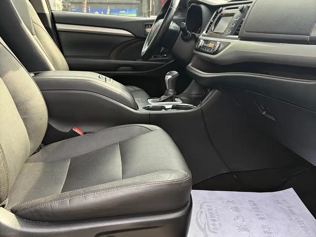 Toyota Toyota Highlander 2015 2.0T AWD Luxury 7-seater 2017 - thumbnail 9