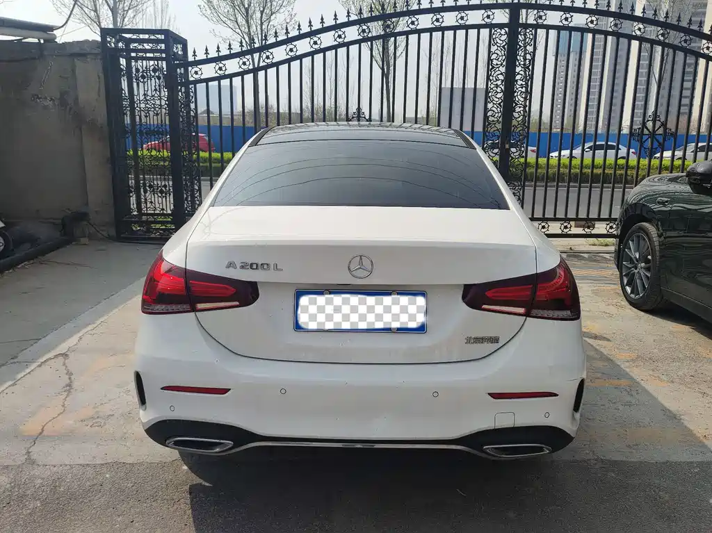 Mercedes-Benz Mercedes-Benz A-Class 2021 A 200 L Sport Sedan Fashion Edition 2021 - thumbnail 3