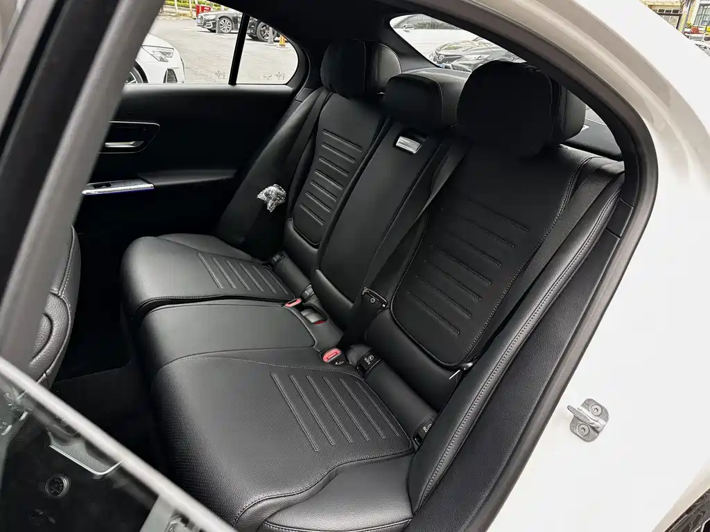 Mercedes-Benz Mercedes-Benz C-Class 2026 C 260 L Sport Edition 2026 - thumbnail 10