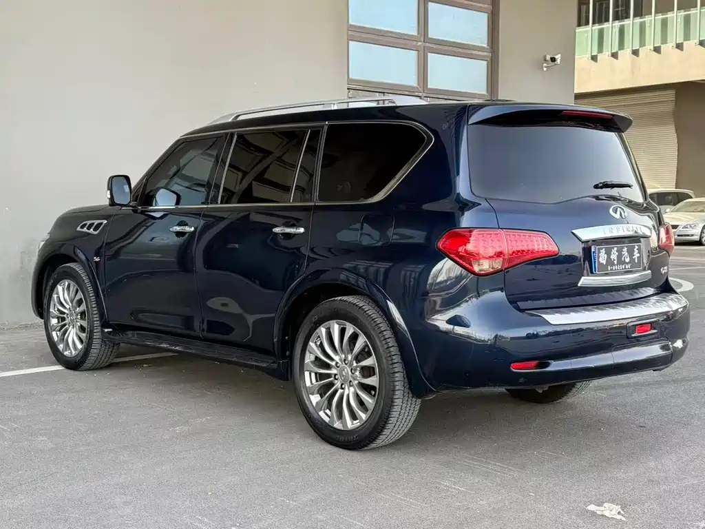 Infiniti Infiniti QX80 2016 5.6L 4WD 2018 - thumbnail 4