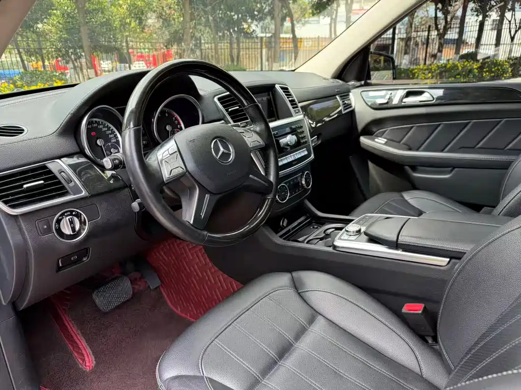 Mercedes-Benz Mercedes-Benz GL-Class 2015 GL 400 4MATIC Luxury 2016 - thumbnail 28