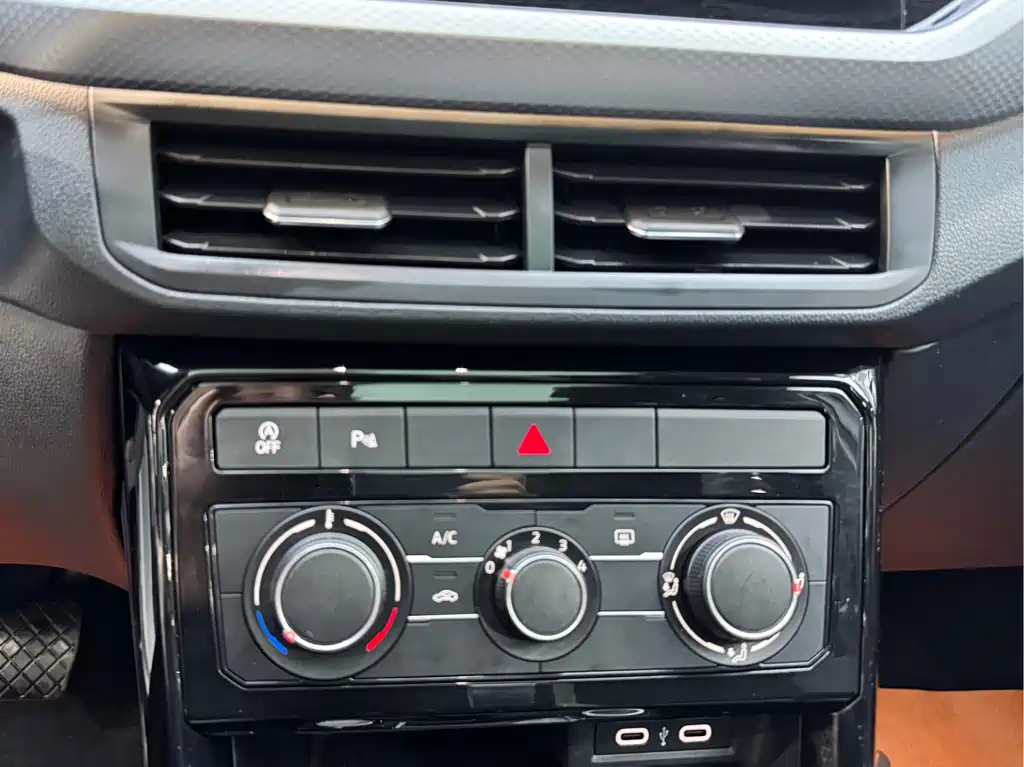 Volkswagen Tanying 2021 1.5L Automatic Joy Smart Link Edition 2023 - thumbnail 27