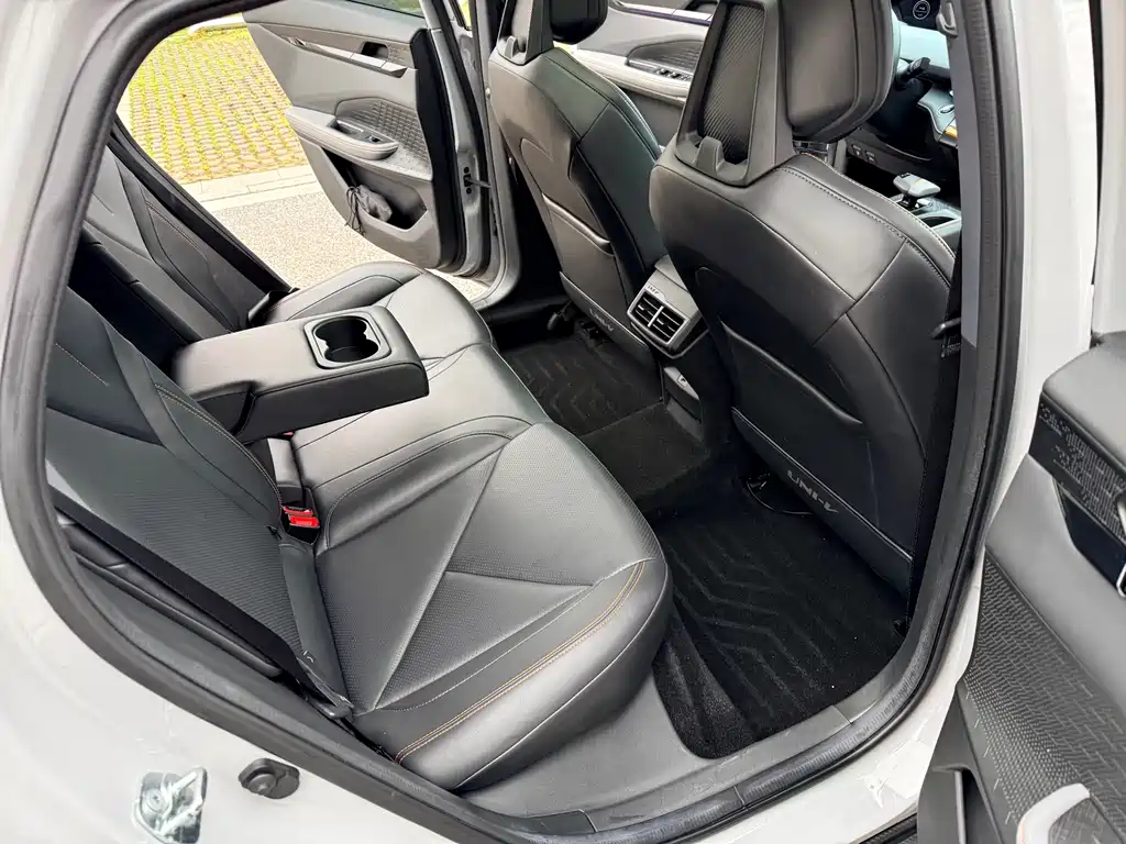 Changan Changan UNI-V 2022 1.5T Intelligent Navigation Edition 2022 - thumbnail 13