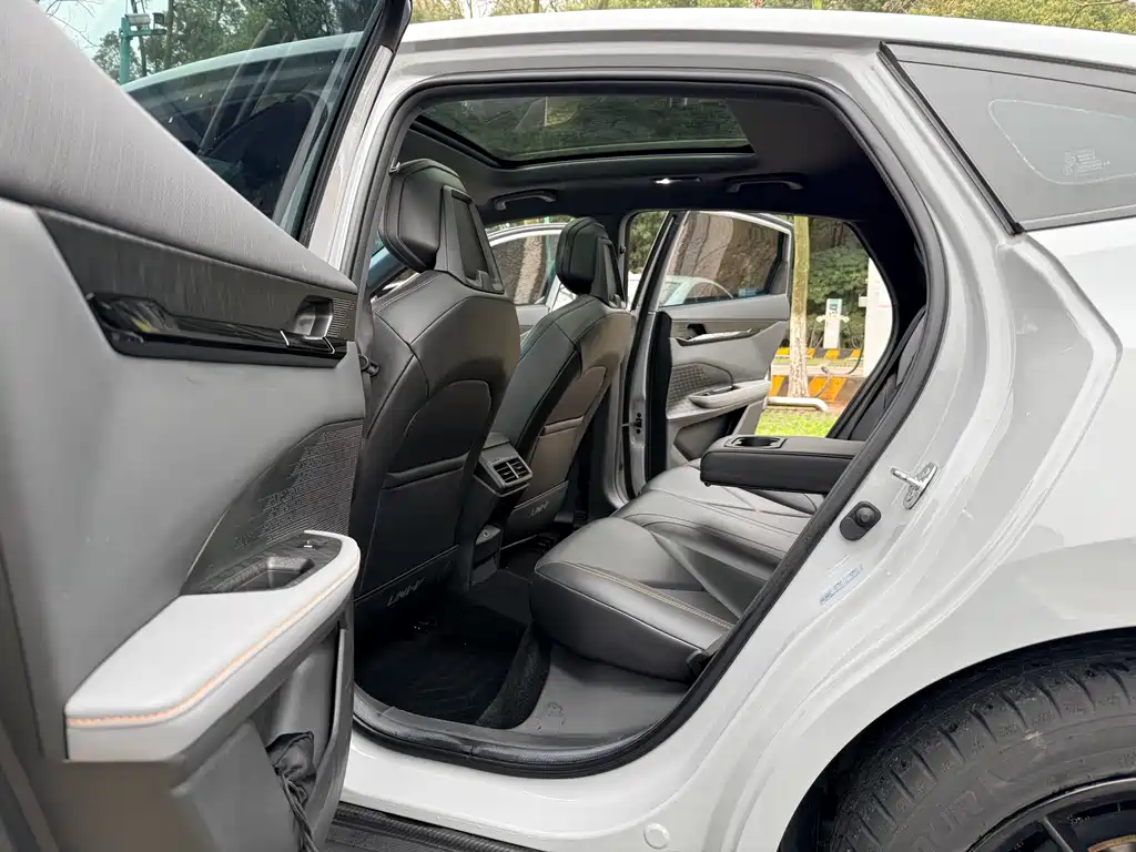 Changan Changan UNI-V 2022 1.5T Intelligent Navigation Edition 2022 - thumbnail 20