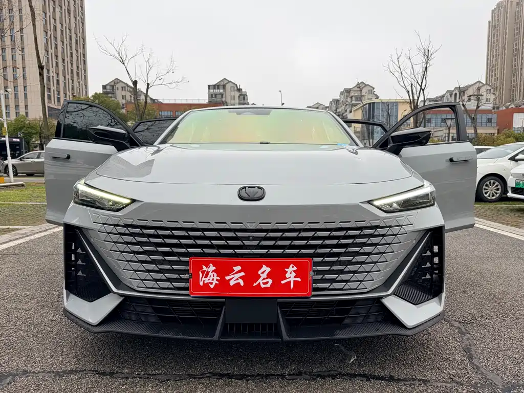 Changan Changan UNI-V 2022 1.5T Intelligent Navigation Edition 2022 - thumbnail 24