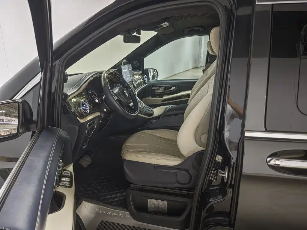 Mercedes-Benz Viano 2021 2.0T High Roof Custom Edition 2021 - thumbnail 6