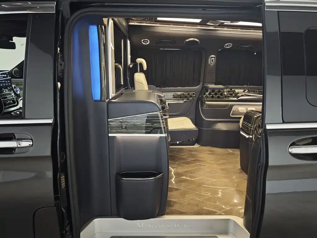 Mercedes-Benz Viano 2021 2.0T High Roof Custom Edition 2021 - thumbnail 9