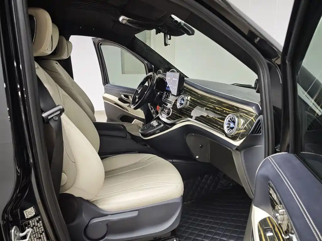 Mercedes-Benz Viano 2021 2.0T High Roof Custom Edition 2021 - thumbnail 11