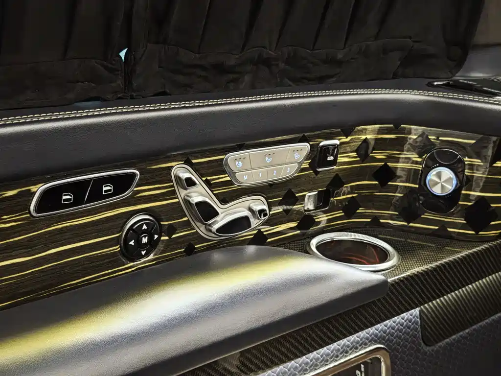 Mercedes-Benz Viano 2021 2.0T High Roof Custom Edition 2021 - thumbnail 15